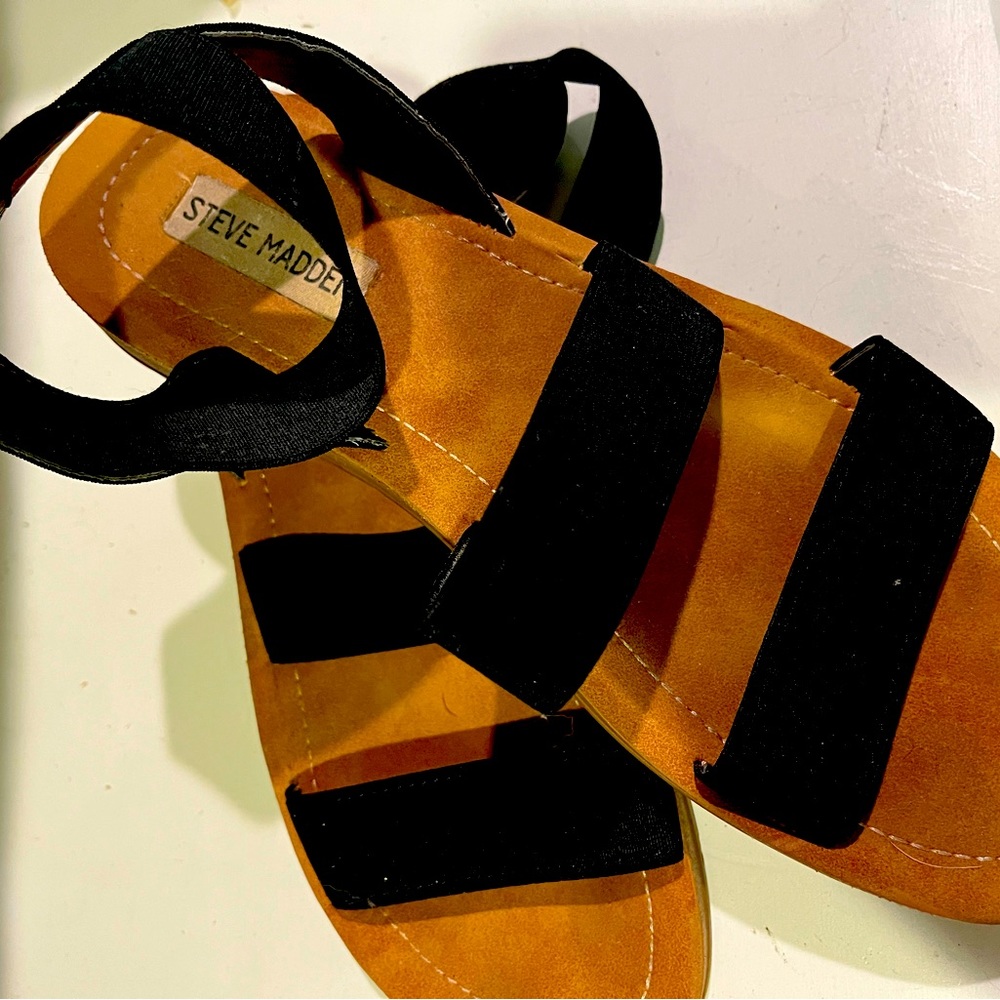 Black Steve Madden sandals